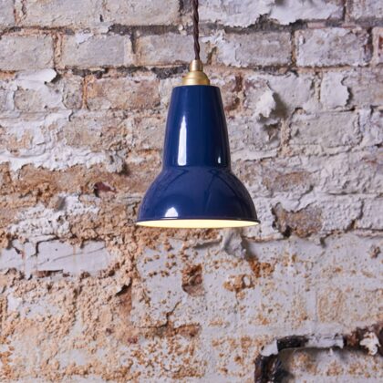 Levné svítidlo od značky Anglepoise tmavě modrá ocel/mosaz