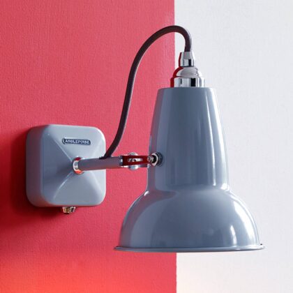 Levné svítidlo od značky Anglepoise holubí šedá ocel/hliník