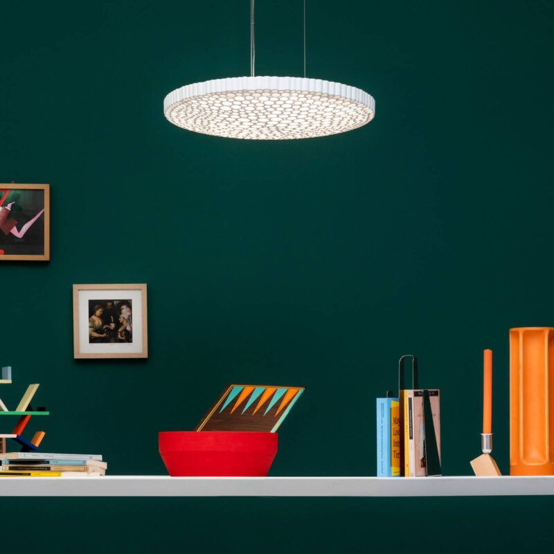 Levné svítidlo od značky Artemide bílá plast