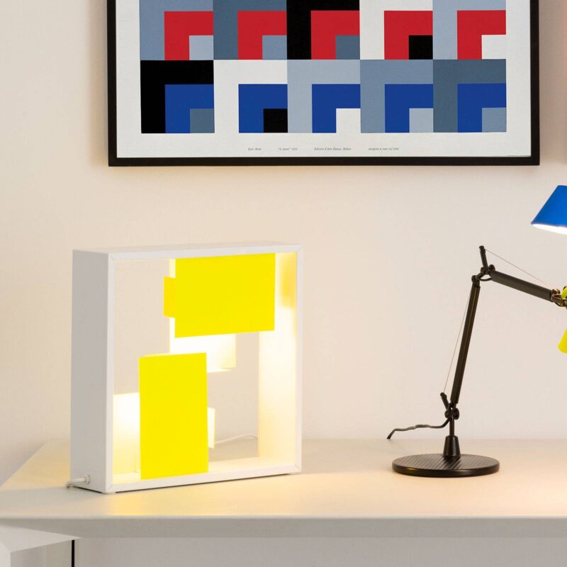 Levné svítidlo od značky Artemide bílá/žlutá hliník/ocel