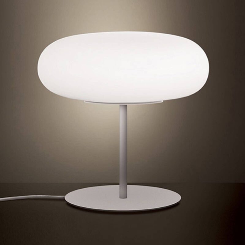 Levné svítidlo od značky Artemide bílé sklo/ocel