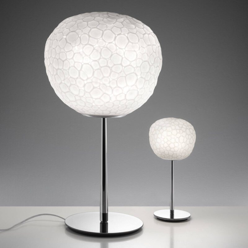 Levné svítidlo od značky Artemide bílé sklo/plast/ocel