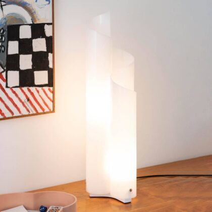 Levné svítidlo od značky Artemide bílá metakrylát/hliník