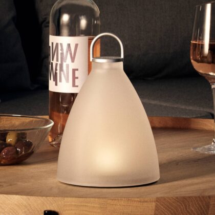 Levné svítidlo od značky Eva Solo satinovaný/hliník Matné sklo/práškově lakovaný hliník/plast