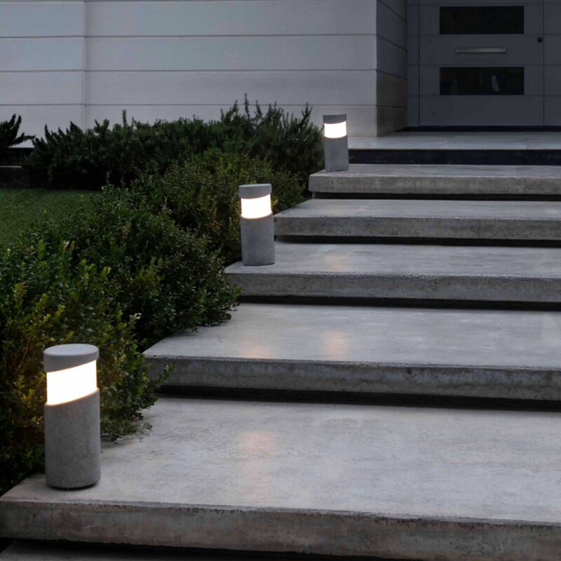 Levné svítidlo od značky FARO BARCELONA šedá beton/plast