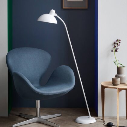 Levné svítidlo od značky FRITZ HANSEN bílá ocel/mosaz