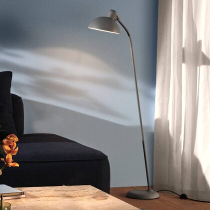 Levné svítidlo od značky FRITZ HANSEN světle šedý ocel/mosaz