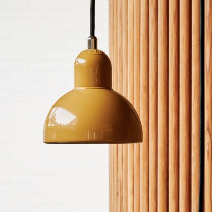 Levné svítidlo od značky FRITZ HANSEN světle okrová Ocel/pochromovaná mosaz