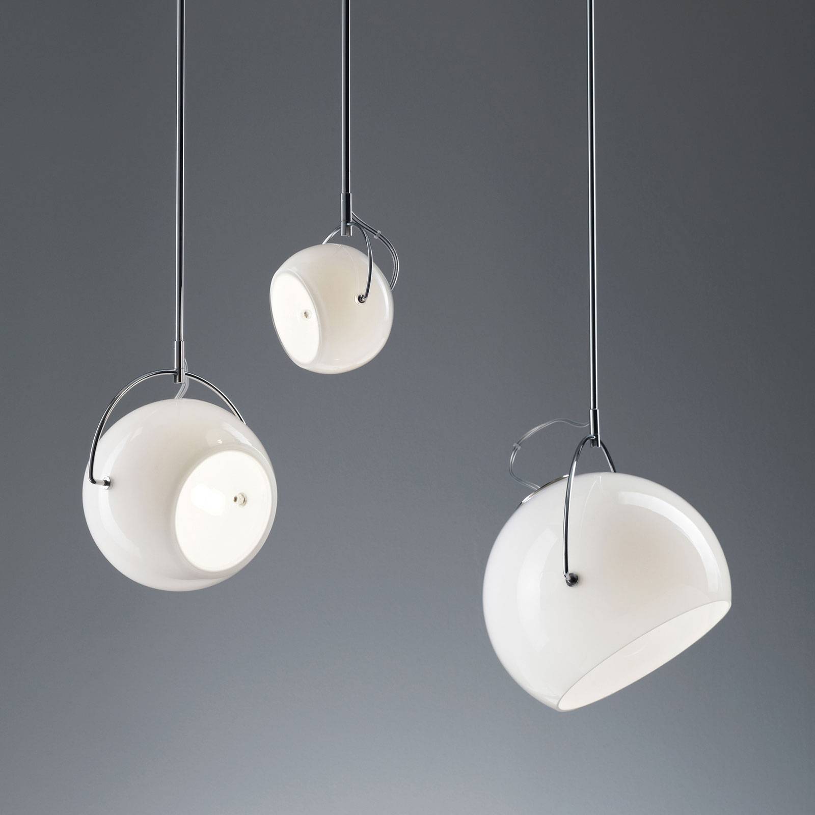 Levné světlo Fabbian Beluga White skleněné závěsné světlo Ø20cm Levné svítidlo od značky Fabbian bílé/chromované lesklé sklo/kov