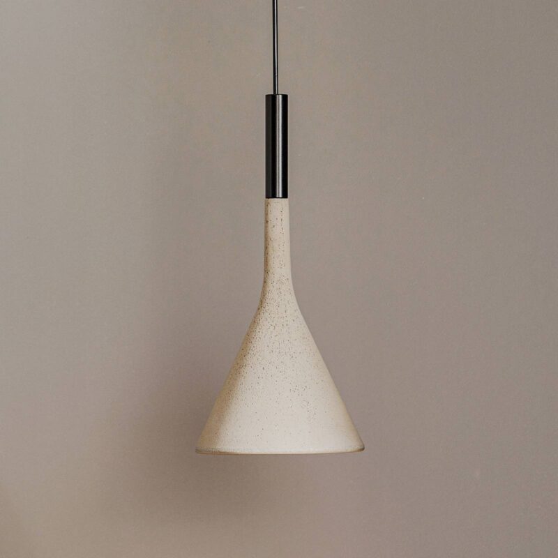 Levné svítidlo od značky Foscarini šedá beton/hliník