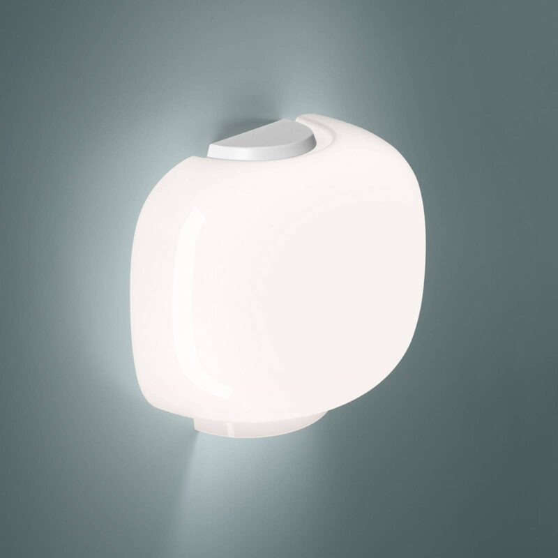 Levné svítidlo od značky Foscarini opálová/bílá sklo foukané/kov