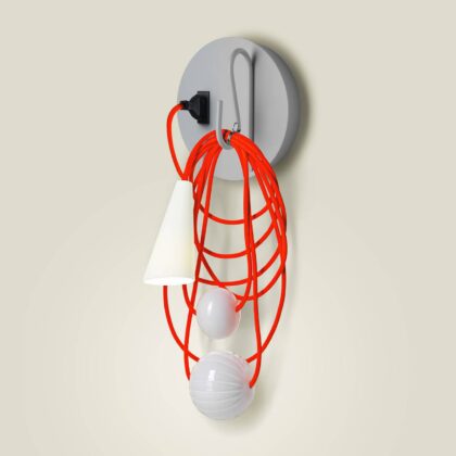Levné svítidlo od značky Foscarini šedá/bílá/červená porcelán/foukané sklo/lakovaný kov/textil