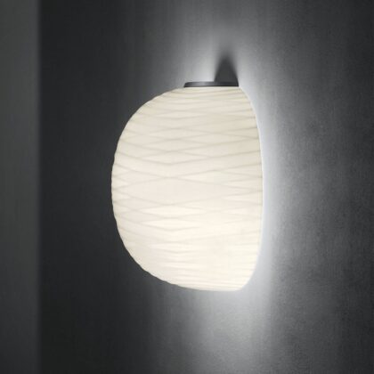 Levné svítidlo od značky Foscarini bílá satinovaná/grafit ručně foukané sklo/kov