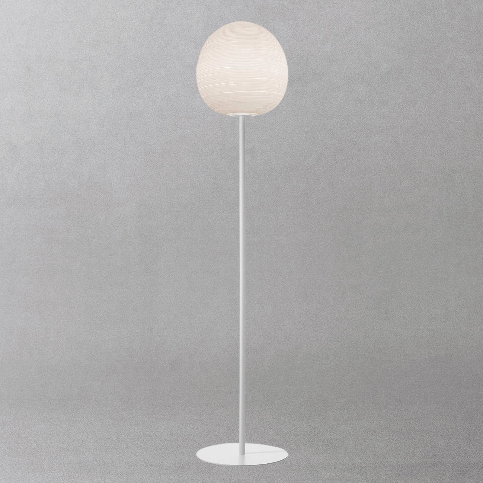 Levné světlo Foscarini Rituals XL stojací lampa Levné svítidlo od značky Foscarini bílá satinovaná/bílá sklo foukané/kov
