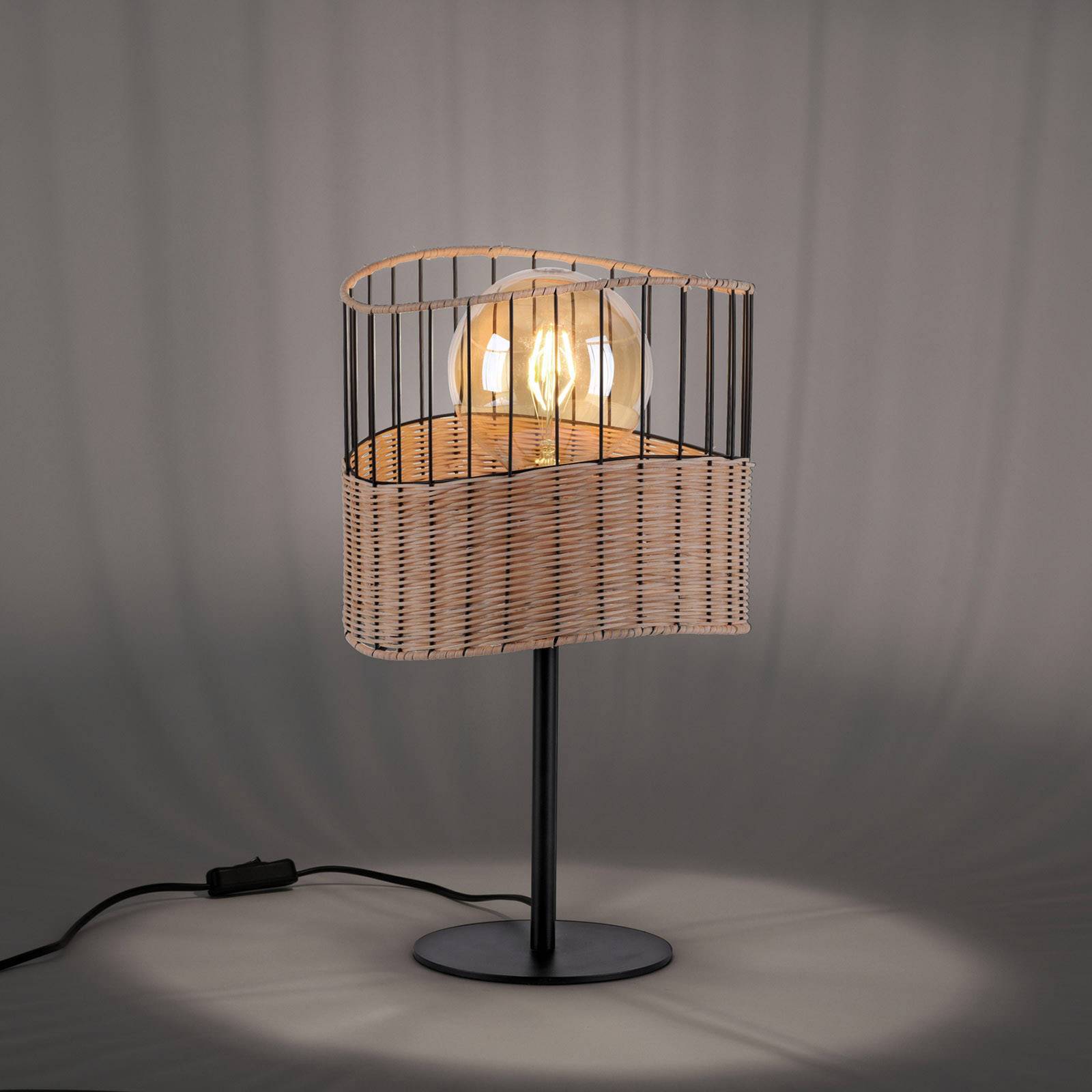 Levné světlo JUST LIGHT. Stolní lampa Reed ze dřeva a kovu Levné svítidlo od značky JUST LIGHT. černá/přírodní dřevo kov/dřevo