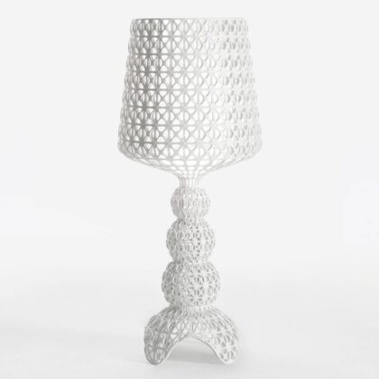 Levné svítidlo od značky Kartell bílý termoplastický technopolymer