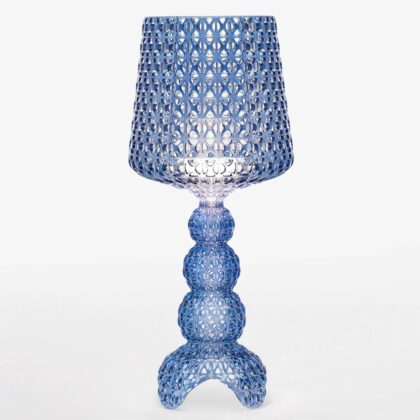 Levné svítidlo od značky Kartell modrý termoplastický technopolymer