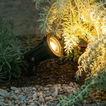 Levné svítidlo od značky LEDS-C4 černá hliníkový odlitek/sklo