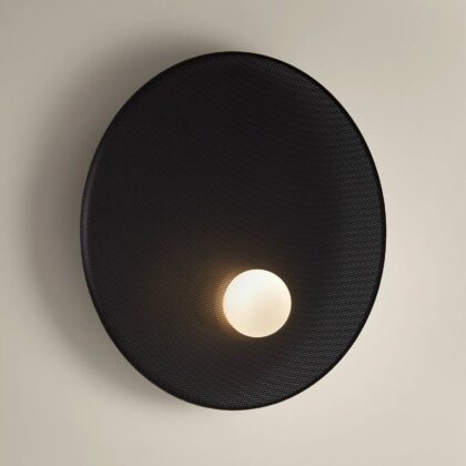 Levné svítidlo od značky LEDS-C4 černá metalíza/opálová hliník/ocel/sklo