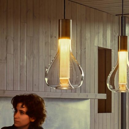Levné svítidlo od značky LZF LamPS čirá/hliník/slonovina dřevěná dýha/sklo/kov