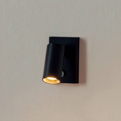 Levné svítidlo od značky Milan Iluminación černá matná (RAL9005) hliník