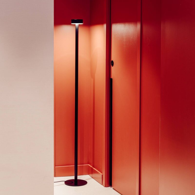 Levné svítidlo od značky Milan Iluminación černá matná (RAL9005)/opálová Hliník/ocel/plast