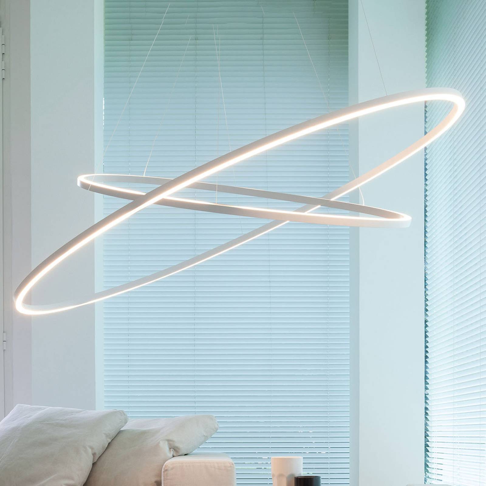 Levné světlo NEMO Nemo Ellisse Dvojitá závěsná lampa 2700K hliník Levné svítidlo od značky NEMO leštěný hliník/opálově bílá Hliník/metakrylát