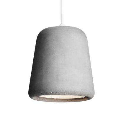 Levné svítidlo od značky New Works světle šedý hliník/beton