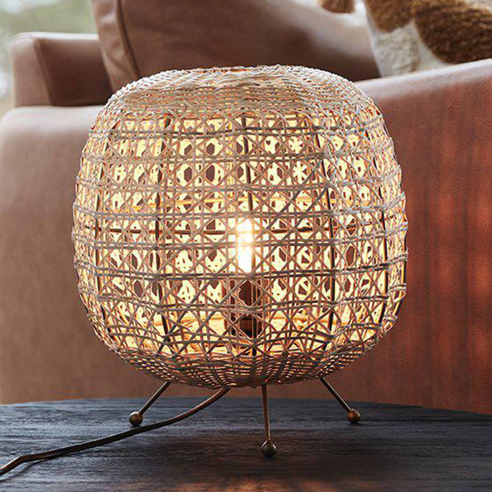 Levné světlo PR Home Wickham stolní lampa z ratanu Levné svítidlo od značky PR Home béžová ratan/plast