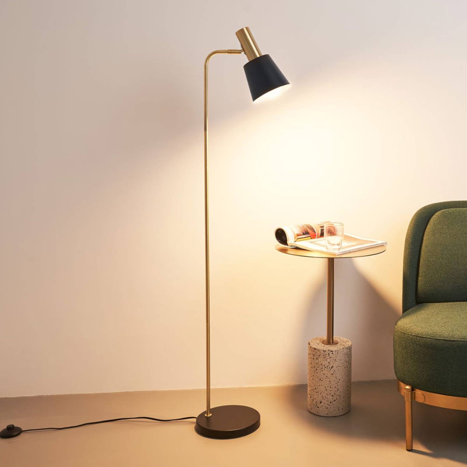 Levné světlo Pauleen Grand Elegance stojací lampa Levné svítidlo od značky Pauleen černý/zlatý kov