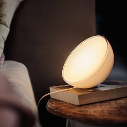 Levné svítidlo od značky Philips Hue bílá plast