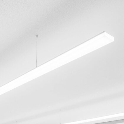Levné svítidlo od značky Regent Lighting hliník/bílý hliník/plast