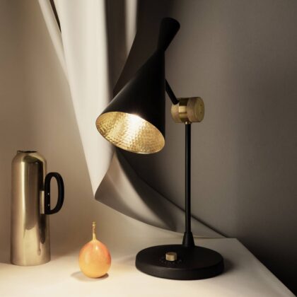 Levné svítidlo od značky Tom Dixon matná černá mosaz/litina